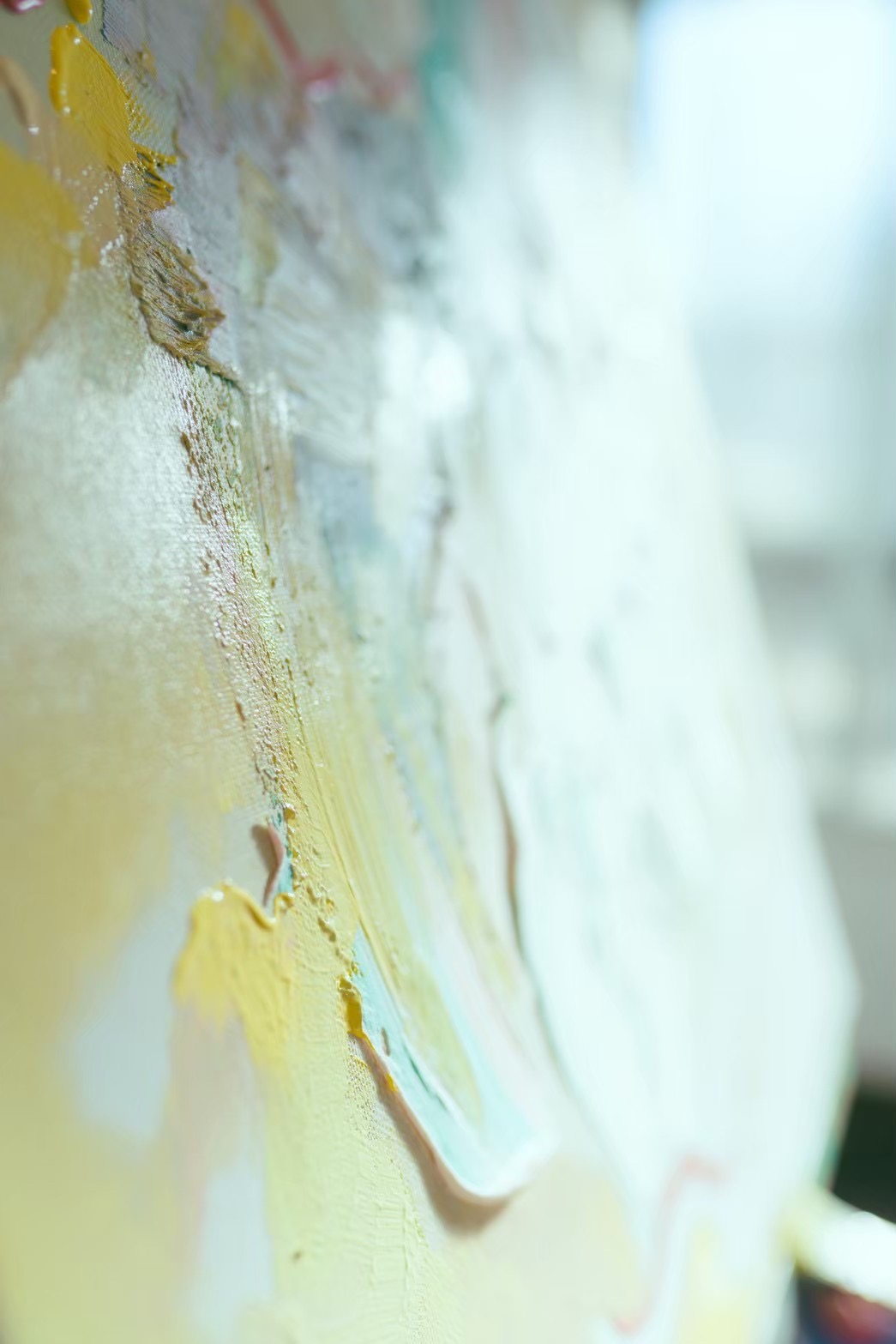 作品の絵の具の質感を近くから写した写真